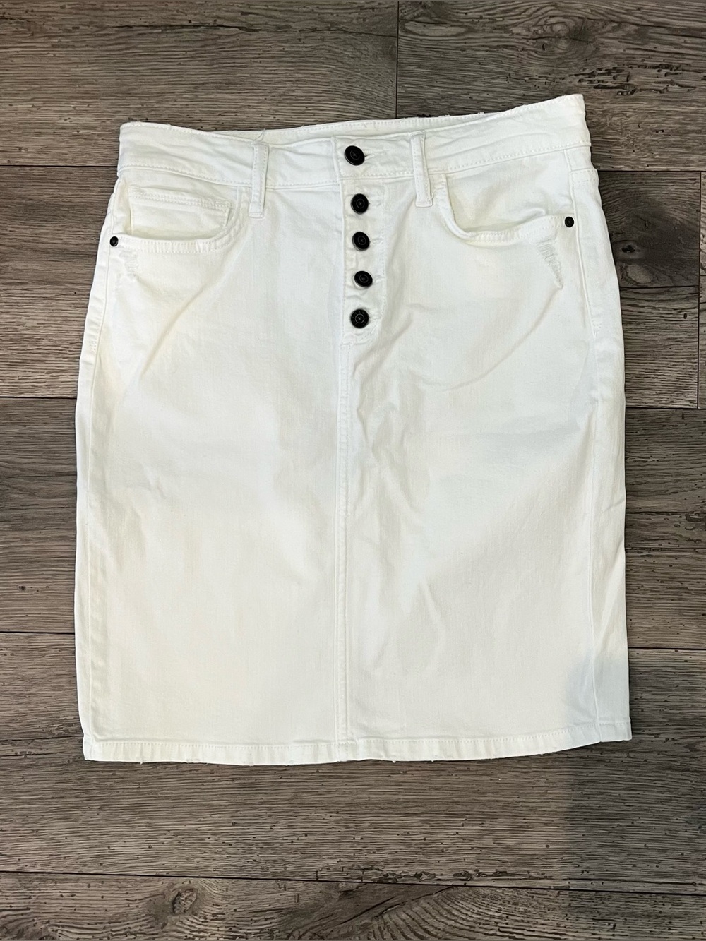 Sam Edelman Riley Denim Skirt White Button-Front Denim Skirt Size 27 Distressed